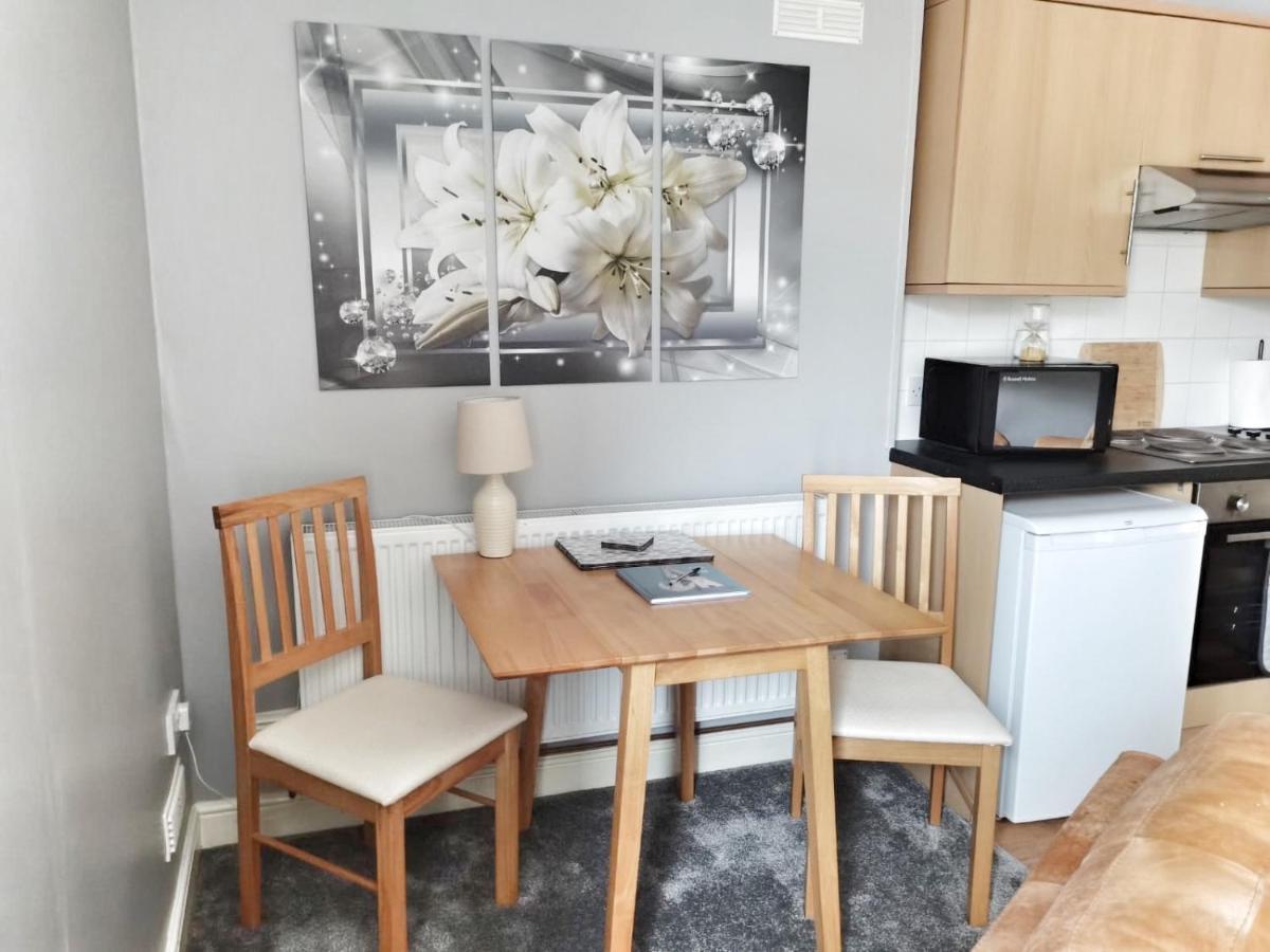Gwynedd House Flat 1 Apartment Pentraeth Exterior foto